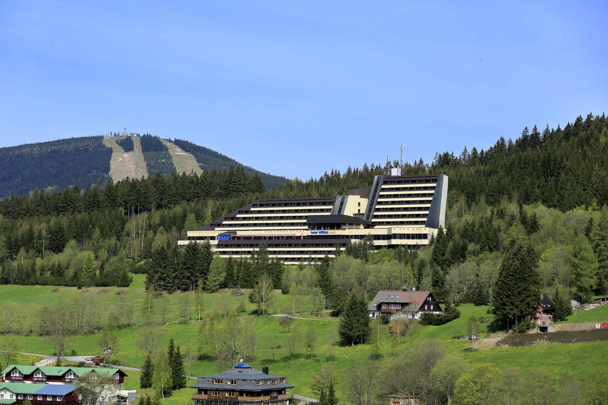Orea Resort Horal Špindlerŭv Mlýn Kültér fotó